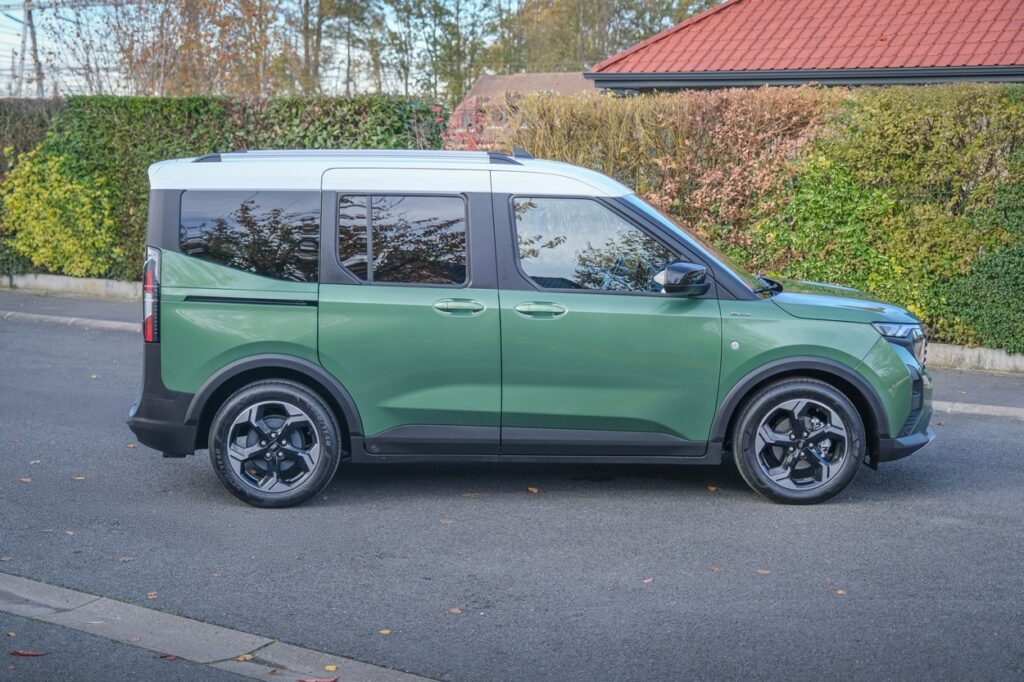 ford_tourneo_courier_handicap_71